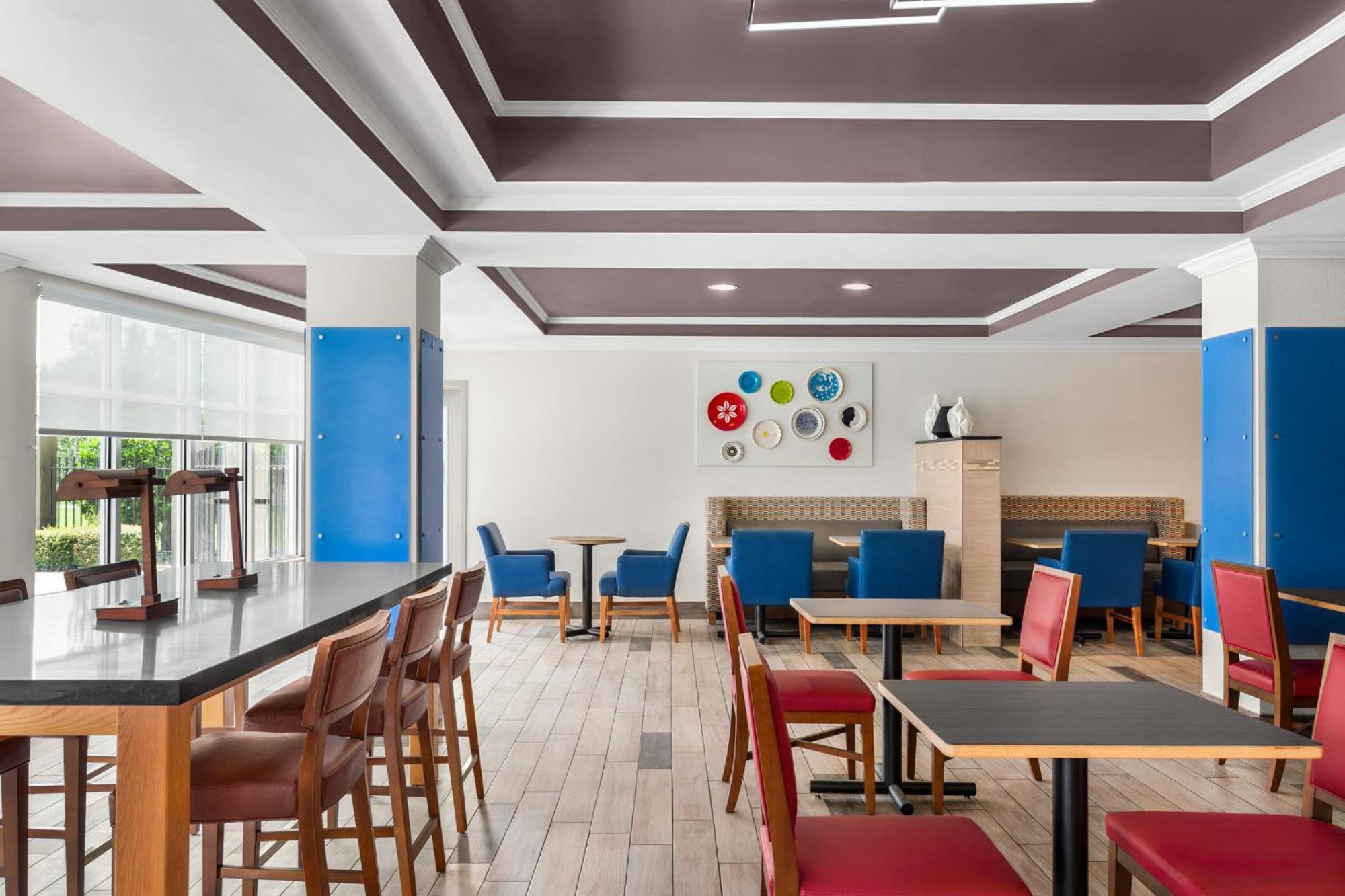 Holiday Inn Express Hotel & Suites Live Oak By Ihg Экстерьер фото