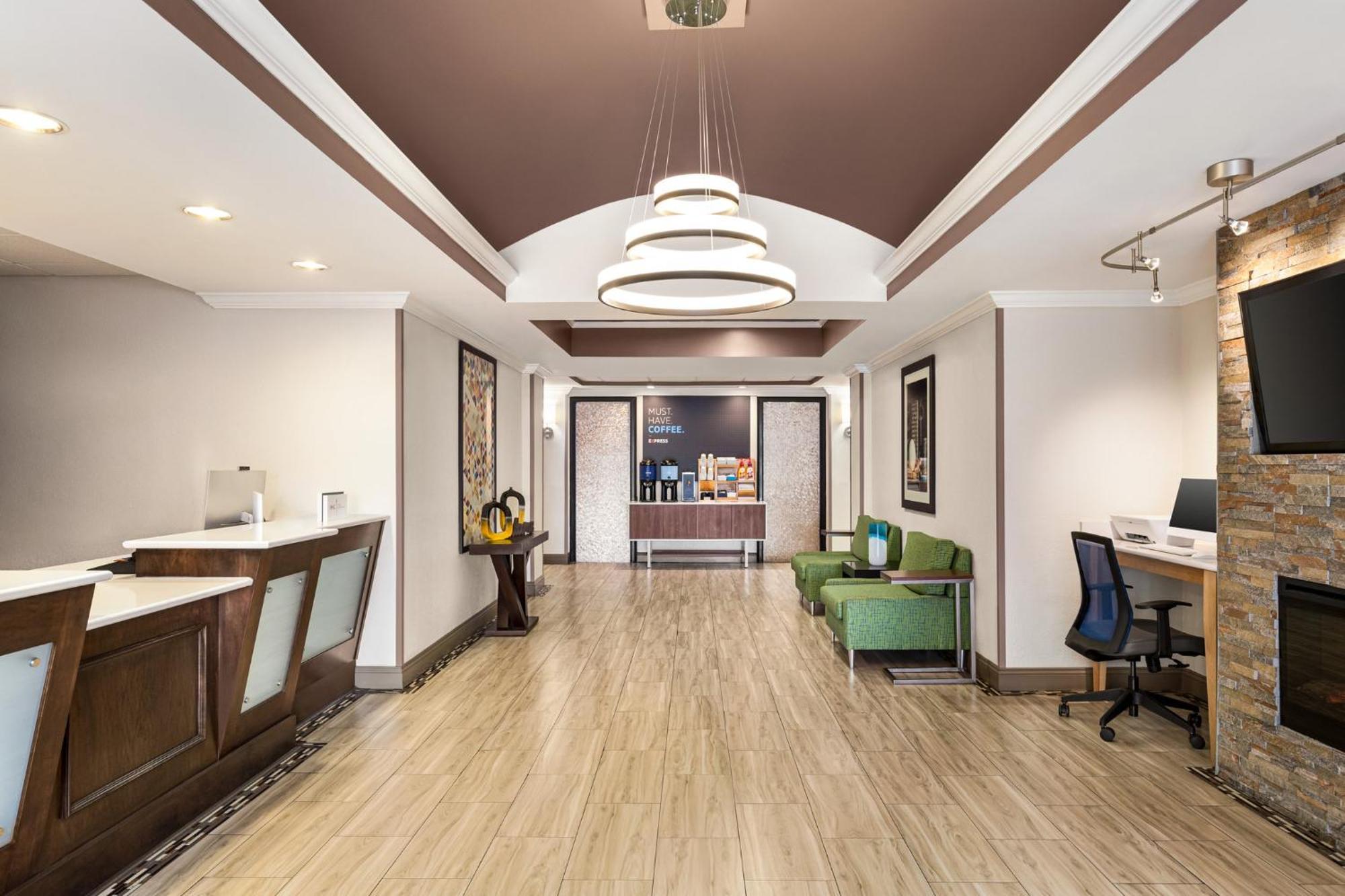 Holiday Inn Express Hotel & Suites Live Oak By Ihg Экстерьер фото