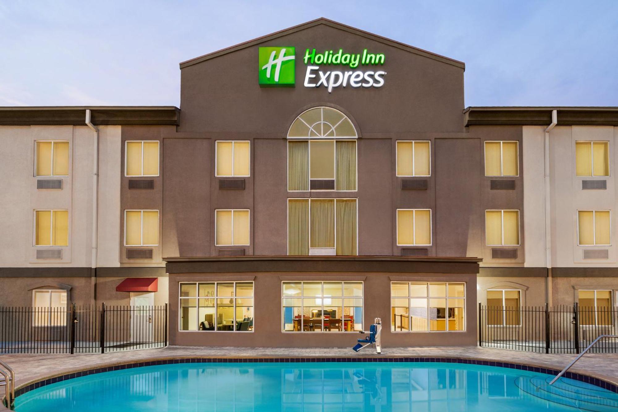 Holiday Inn Express Hotel & Suites Live Oak By Ihg Экстерьер фото