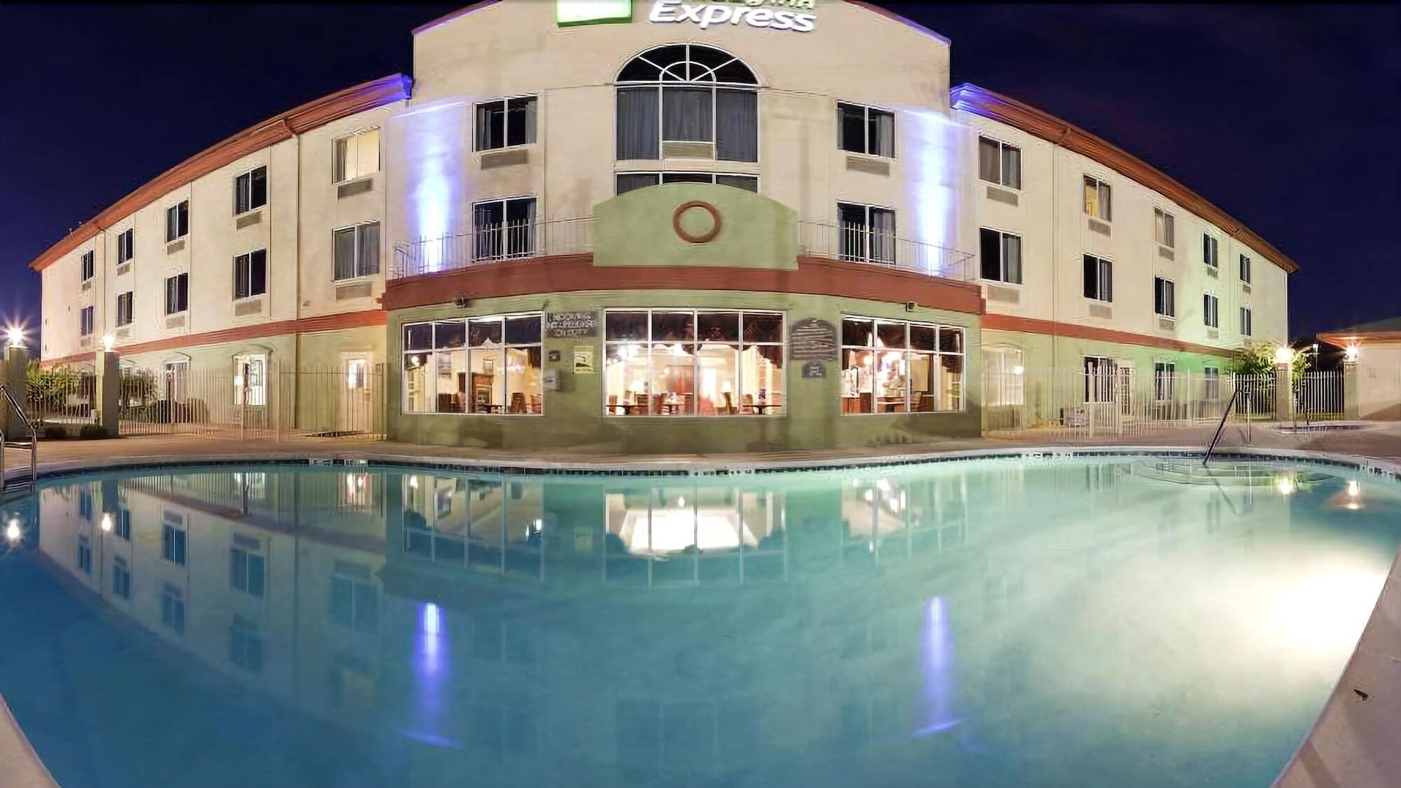 Holiday Inn Express Hotel & Suites Live Oak By Ihg Экстерьер фото
